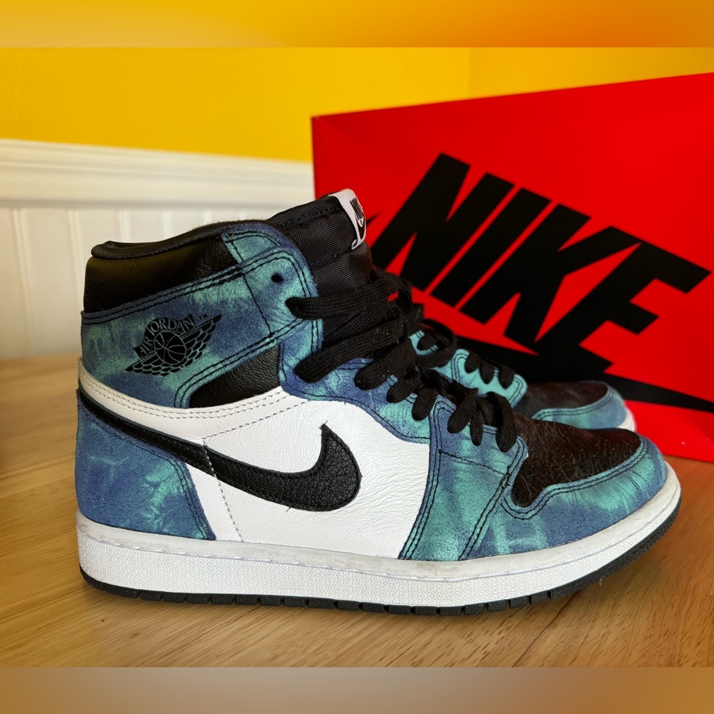 Nike Jordan 1 Tie Dye women’s 9